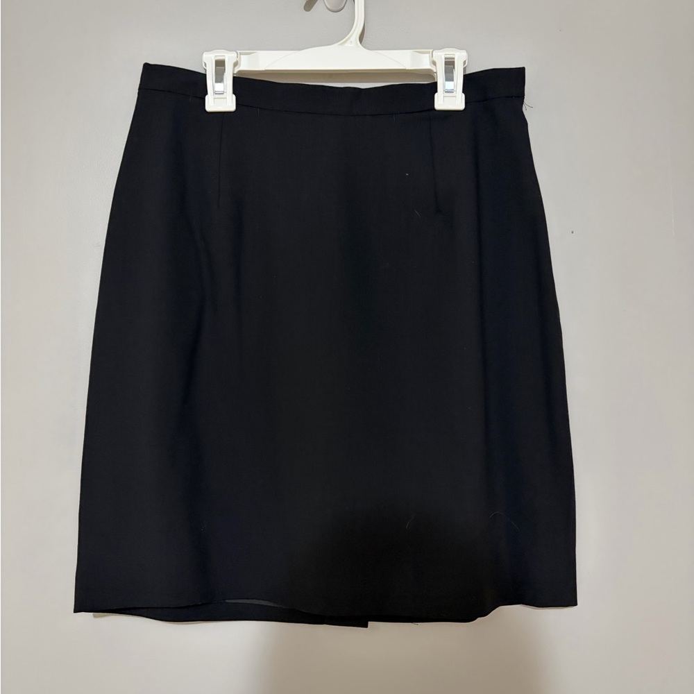 Banana Republic Classic Black Mini Skirt 100% Wool Shell